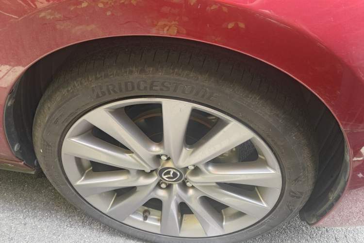 Used Mazda 3 Axela 2020 2.0L Automatic Zhiya Edition Right Front Wheel Hub