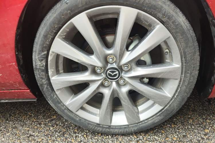 Used Mazda 3 Axela 2020 2.0L Automatic ZhiXuan Edition Right Front Wheel Hub