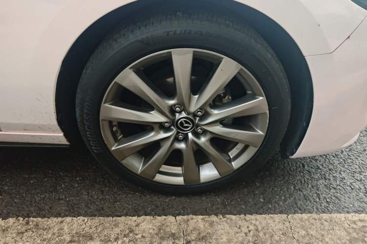 Used Mazda 3 Axela 2020 2.0L Automatic Zhiya Edition Right Front Wheel Hub