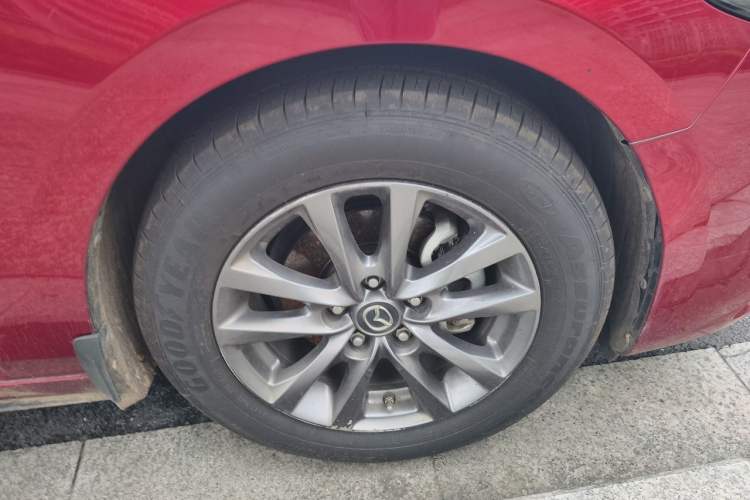 Used Mazda 3 Axela 2020 1.5L Automatic ZhiMei Edition Right Front Wheel Hub