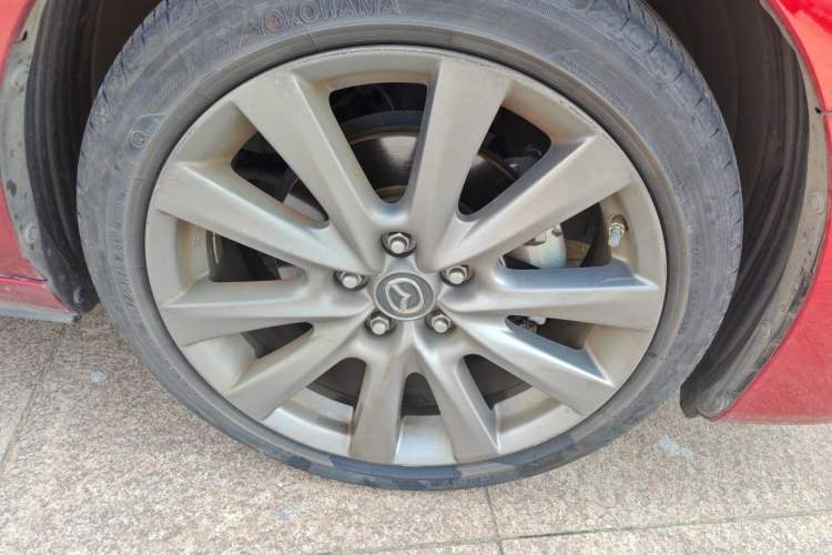 Used Mazda 3 Axela 2020 2.0L X Compression Ignition Prestige Version Right Front Wheel Hub