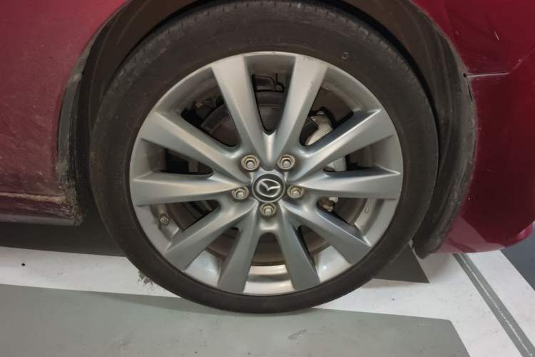 Used Mazda 3 Axela 2020 2.0L Automatic ZhiXuan Edition Right Front Wheel Hub