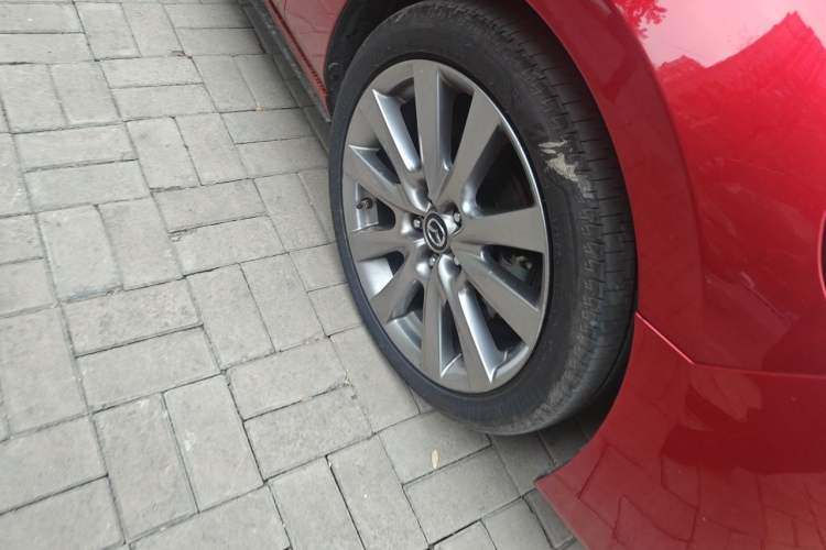Used Mazda 3 Axela 2020 2.0L Automatic Zhiya Edition Right Front Wheel Hub