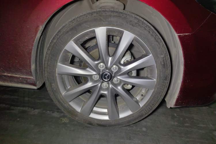 Used Mazda 3 Axela 2020 2.0L Automatic Zhiya Edition Right Front Wheel Hub