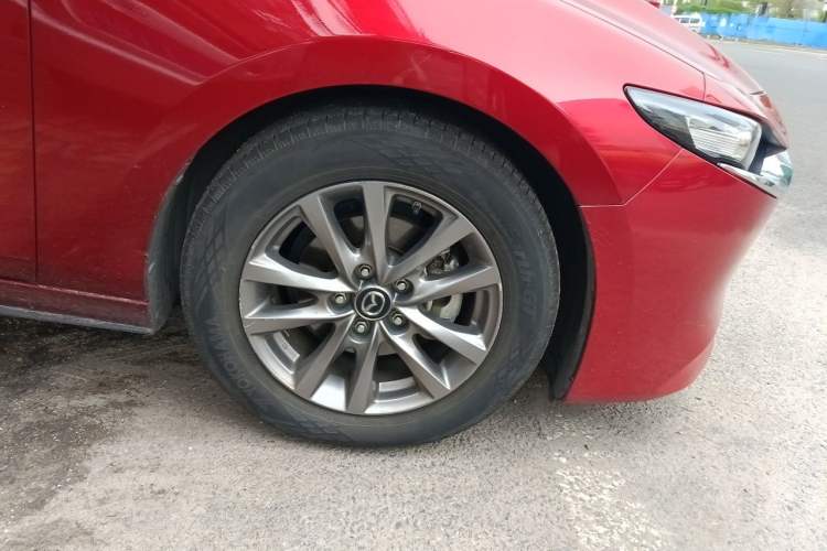 Used Mazda 3 Axela 2020 1.5L Automatic Zhiyue Sunroof Version Right Front Wheel Hub