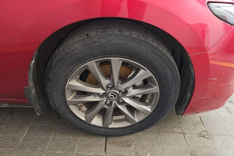 Used Mazda 3 Axela 2020 1.5L Automatic ZhiMei Edition Right Front Wheel Hub