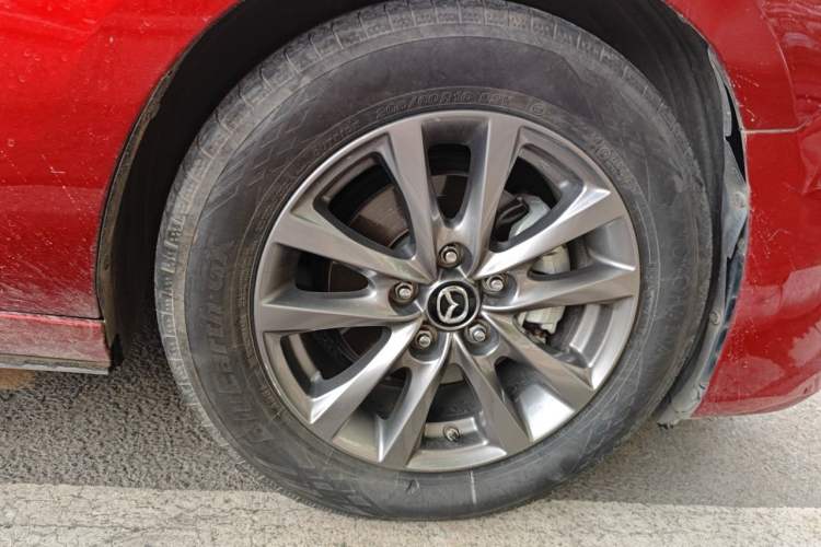 Used Mazda 3 Axela 2020 1.5L Automatic Luxury Version Right Front Wheel Hub