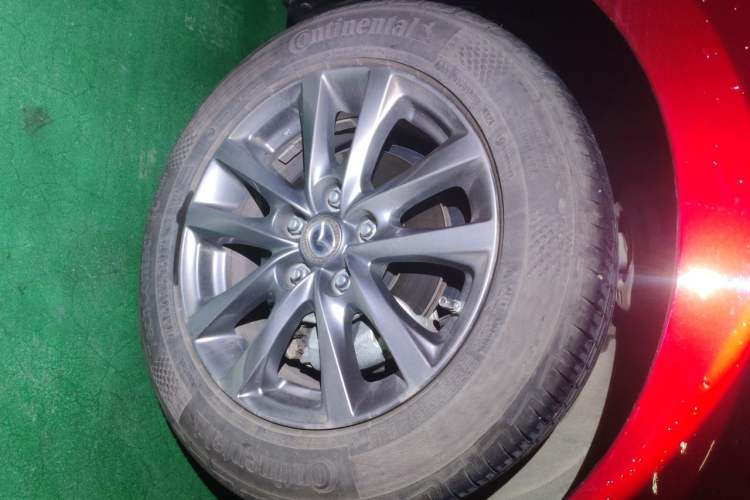 Used Mazda 3 Axela 2020 1.5L Automatic Luxury Version Right Front Wheel Hub