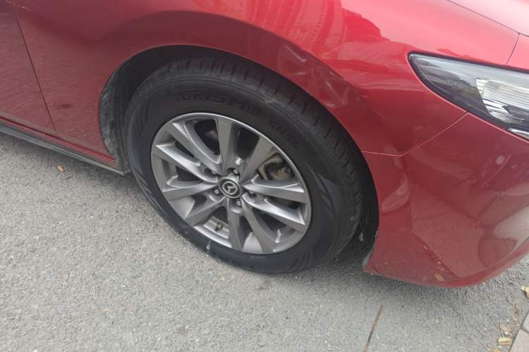 Used Mazda 3 Axela 2020 1.5L Automatic Luxury Version Right Front Wheel Hub
