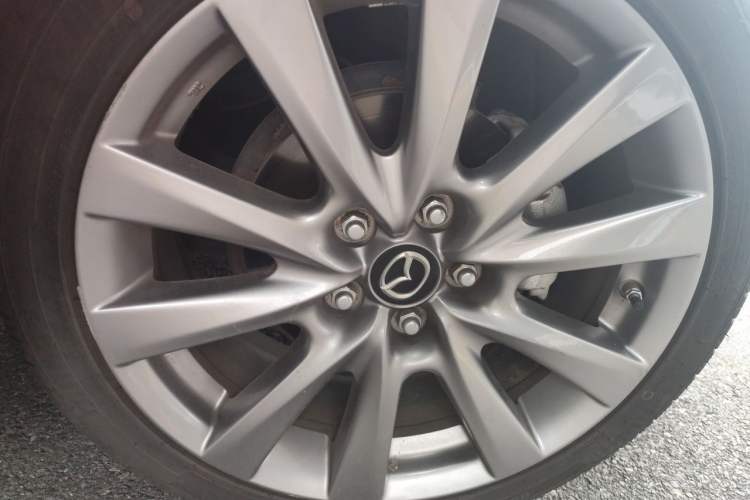 Used Mazda 3 Axela 2020 2.0L Automatic Zhiya Edition Right Front Wheel Hub