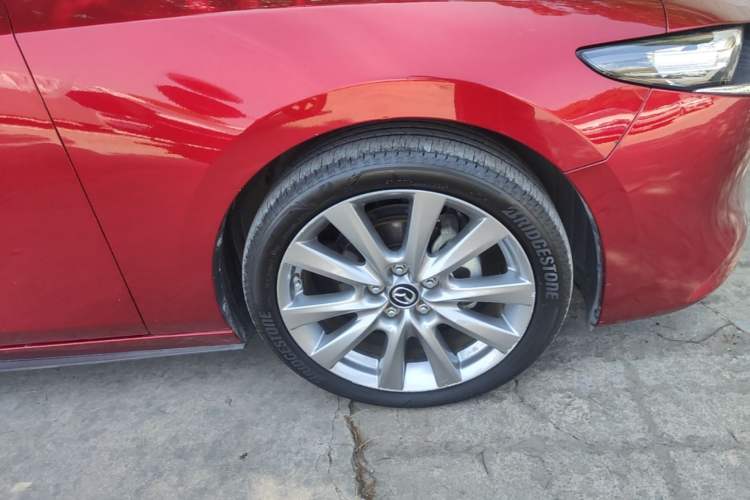 Used Mazda 3 Axela 2020 2.0L Automatic Zhiya Edition Right Front Wheel Hub