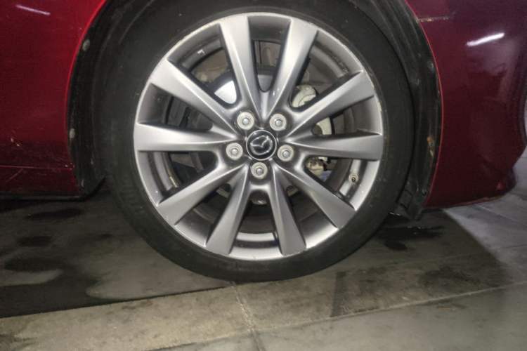 Used Mazda 3 Axela 2020 2.0L Automatic Zhiya Edition Right Front Wheel Hub