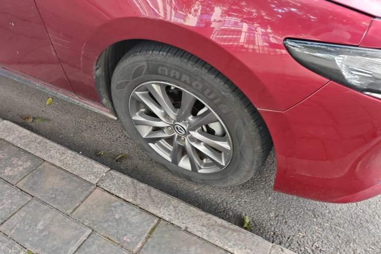 Used Mazda 3 Axela 2020 1.5L Automatic ZhiMei Edition Right Front Wheel Hub