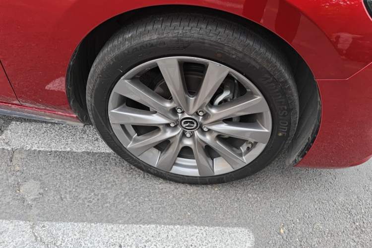 Used Mazda 3 Axela 2020 2.0L Automatic ZhiXuan Edition Right Front Wheel Hub