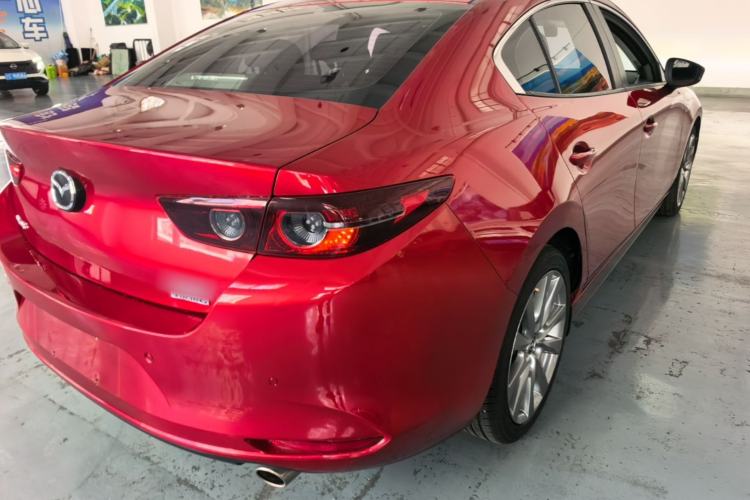 Used Mazda 3 Axela 2020 2.0L Automatic Zhiya Edition Right Rear Taillight
