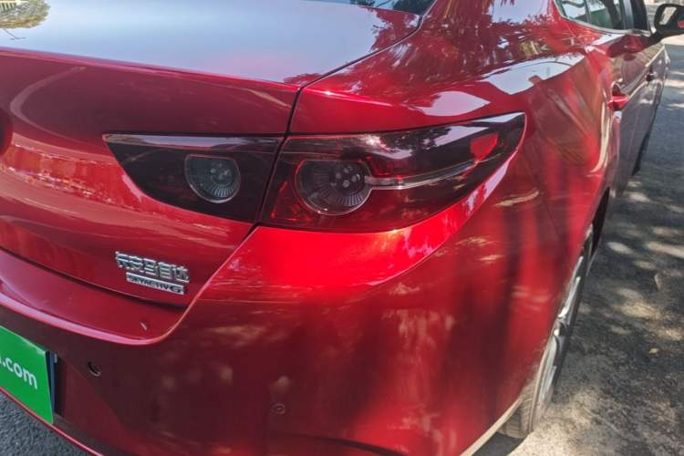Used Mazda 3 Axela 2020 1.5L Automatic ZhiMei Edition Right Rear Taillight