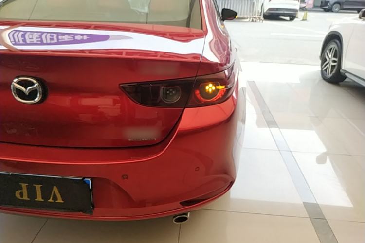 Used Mazda 3 Axela 2020 2.0L Automatic ZhiXuan Edition Right Rear Taillight
