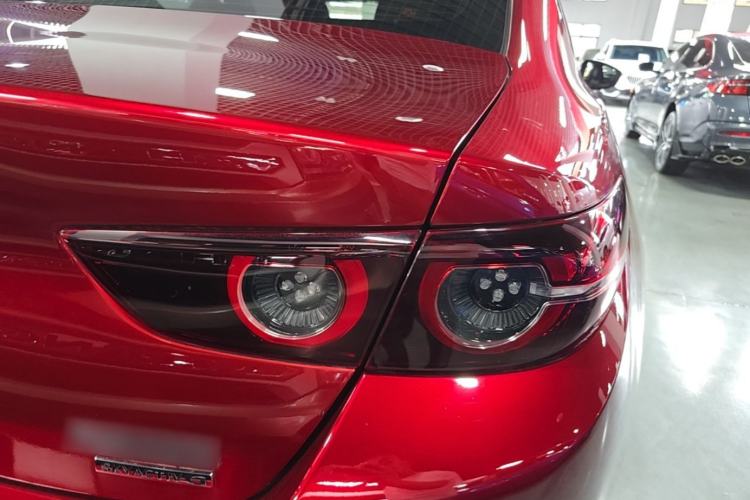 Used Mazda 3 Axela 2020 2.0L Automatic ZhiXuan Edition Right Rear Taillight