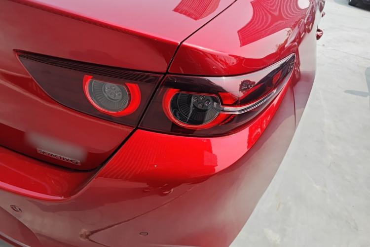Used Mazda 3 Axela 2020 2.0L Automatic ZhiXuan Edition Right Rear Taillight