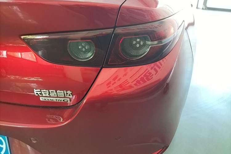 Used Mazda 3 Axela 2020 2.0L Automatic ZhiXuan Edition Right Rear Taillight