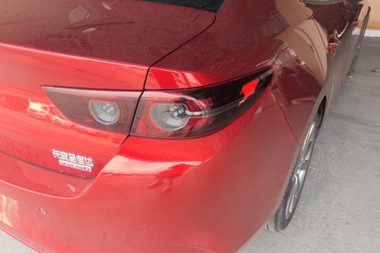 Used Mazda 3 Axela 2020 2.0L Automatic Zhiya Edition Right Rear Taillight