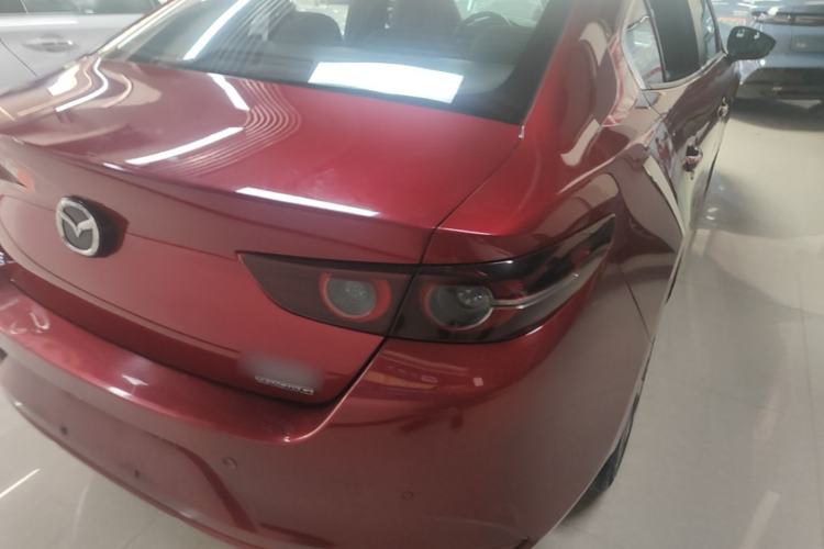Used Mazda 3 Axela 2020 2.0L Automatic Luxury Version Right Rear Taillight