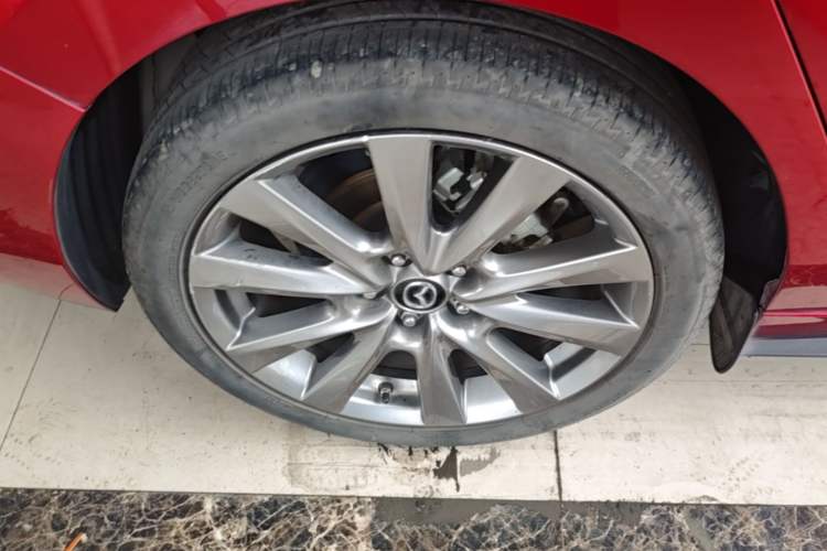 Used Mazda 3 Axela 2020 2.0L Automatic Zhiya Edition Right Rear Wheel Hub