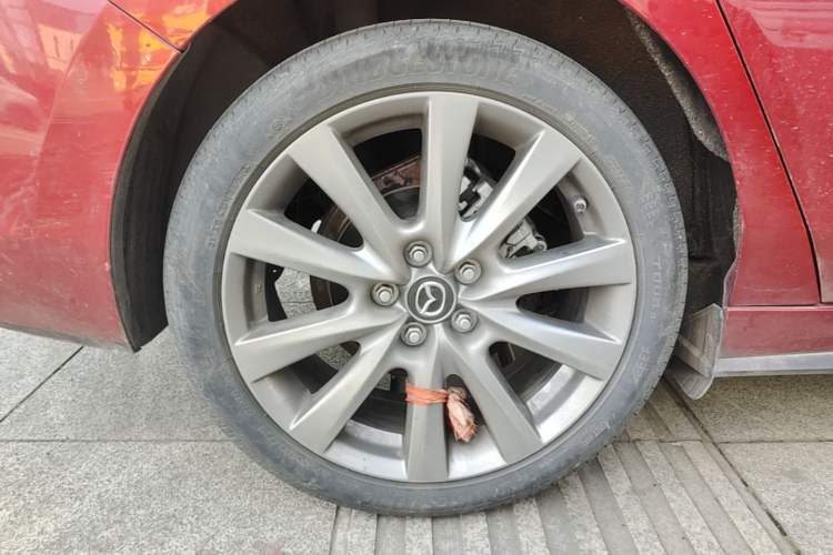 Used Mazda 3 Axela 2020 2.0L Automatic Zhiya Edition Right Rear Wheel Hub