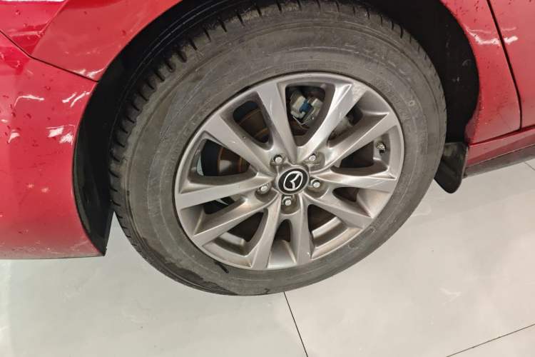 Used Mazda 3 Axela 2020 1.5L Automatic Luxury Version Right Rear Wheel Hub