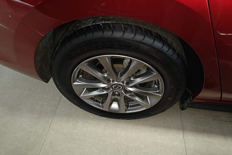 Used Mazda 3 Axela 2020 1.5L Automatic Luxury Version Right Rear Wheel Hub