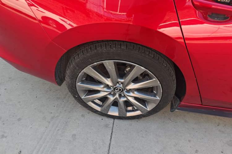 Used Mazda 3 Axela 2020 2.0L Automatic ZhiXuan Edition Right Rear Wheel Hub
