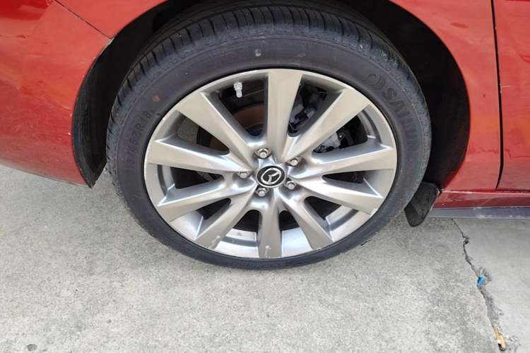 Used Mazda 3 Axela 2020 2.0L Automatic Zhiya Edition Right Rear Wheel Hub