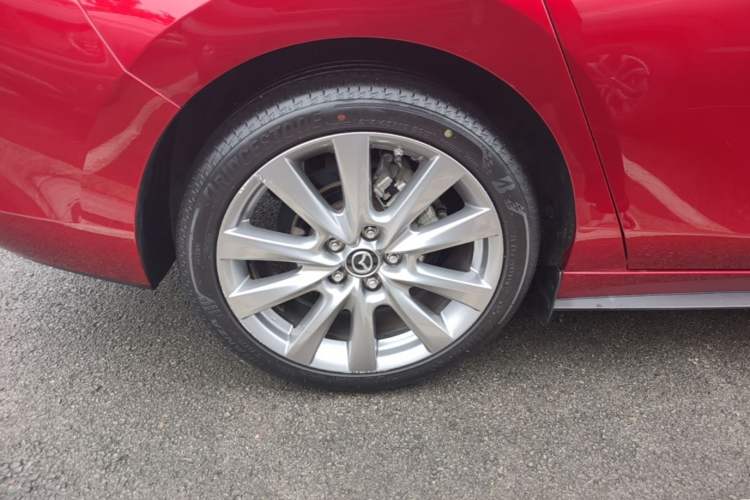 Used Mazda 3 Axela 2020 2.0L Automatic Zhiya Edition Right Rear Wheel Hub