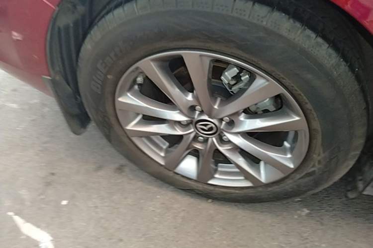 Used Mazda 3 Axela 2020 1.5L Automatic ZhiMei Edition Right Rear Wheel Hub