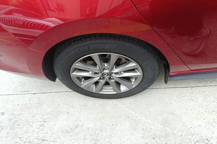 Used Mazda 3 Axela 2020 1.5L Automatic Zhiyue Sunroof Version Right Rear Wheel Hub