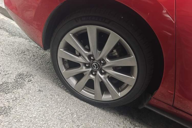 Used Mazda 3 Axela 2020 2.0L Automatic Zhiya Edition Right Rear Wheel Hub
