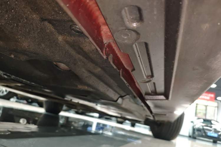 Used Mazda 3 Axela 2020 1.5L Automatic Luxury Version Right Side Sill