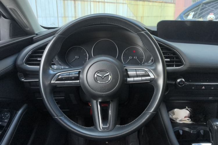 Used Mazda 3 Axela 2020 2.0L Automatic Luxury Version Steering Wheel
