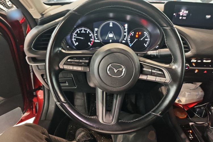 Used Mazda 3 Axela 2020 1.5L Automatic Luxury Version Steering Wheel