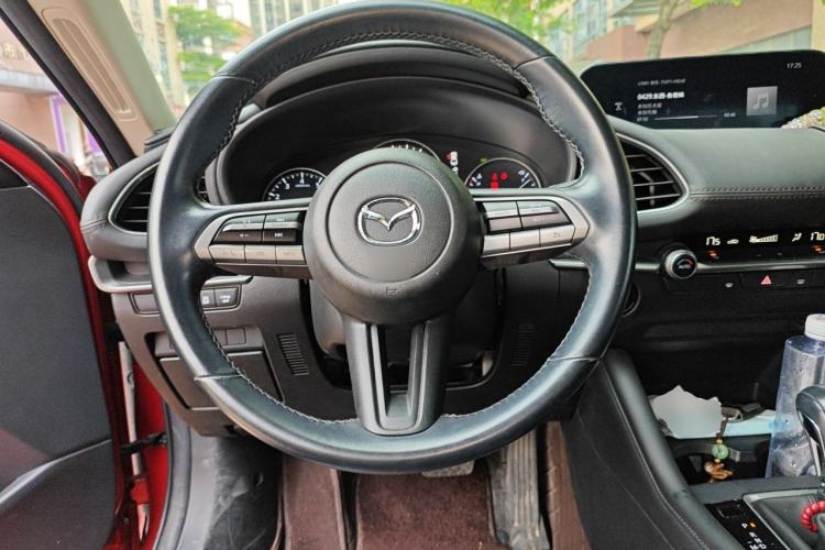 Used Mazda 3 Axela 2020 1.5L Automatic Luxury Version Steering Wheel