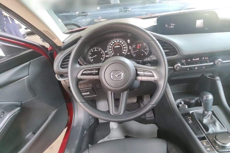 Used Mazda 3 Axela 2020 1.5L Automatic Luxury Version Steering Wheel