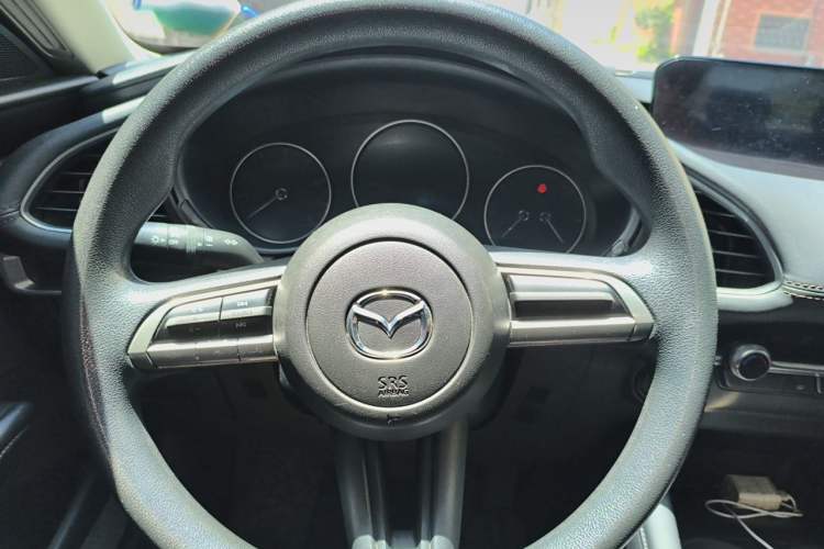 Used Mazda 3 Axela 2020 1.5L Automatic ZhiMei Edition Steering Wheel