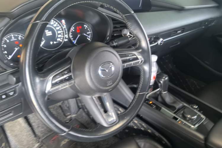 Used Mazda 3 Axela 2020 2.0L Automatic Zhiya Edition Steering Wheel