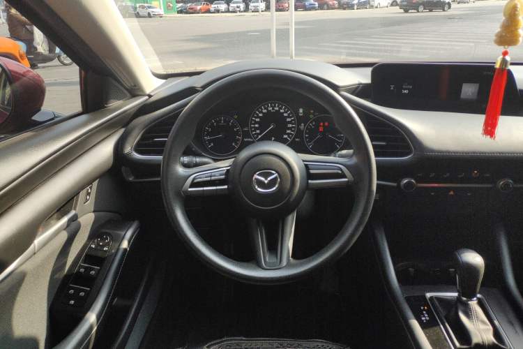 Used Mazda 3 Axela 2020 1.5L Automatic ZhiMei Edition Steering Wheel