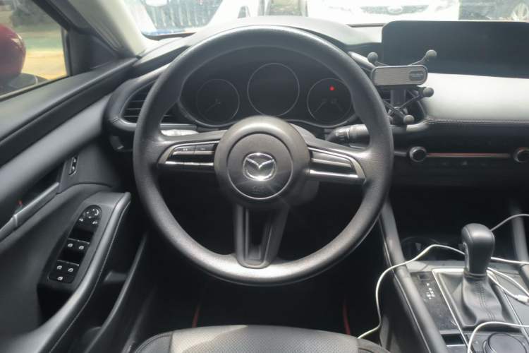 Used Mazda 3 Axela 2020 1.5L Automatic ZhiMei Edition Steering Wheel
