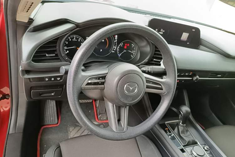 Used Mazda 3 Axela 2020 1.5L Automatic ZhiMei Edition Steering Wheel