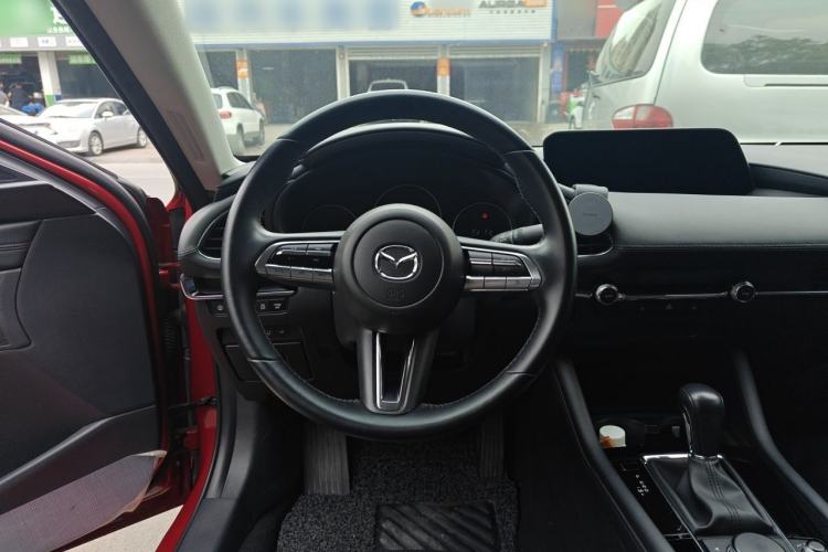 Used Mazda 3 Axela 2020 2.0L Automatic Luxury Version Steering Wheel