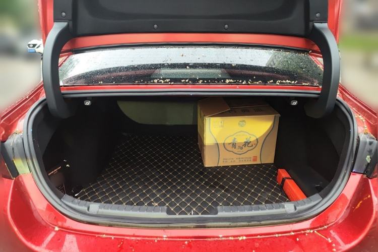 Used Mazda 3 Axela 2020 2.0L Automatic ZhiXuan Edition Trunk