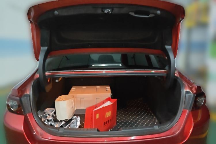 Used Mazda 3 Axela 2020 2.0L Automatic Zhiya Edition Trunk
