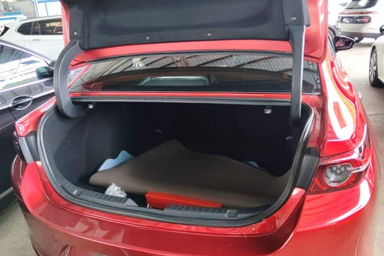 Used Mazda 3 Axela 2020 1.5L Automatic ZhiMei Edition Trunk
